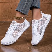 Ayollar uchun tarmoq yengil kundalik sport poyabzali keng modeldagi sneakers