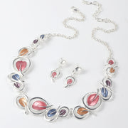 Conjunto de collar de mujer y pendientes de caída con patrón de hojas del árbol de la vida