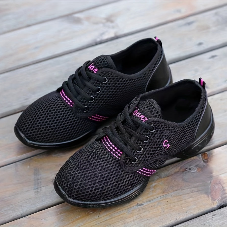 Women's Mesh Low Top Sneakers Breathable Lace-Up Casual Outdoor Sports
