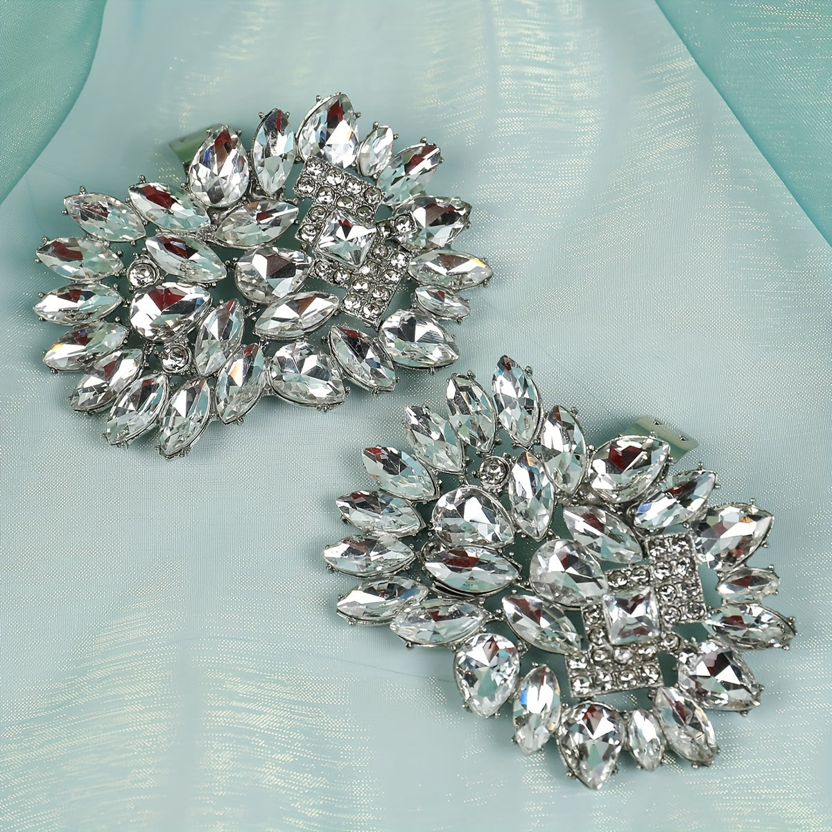 Women’s Summer Footwear Accessories Set With Metal Buckles and Floral Decorations