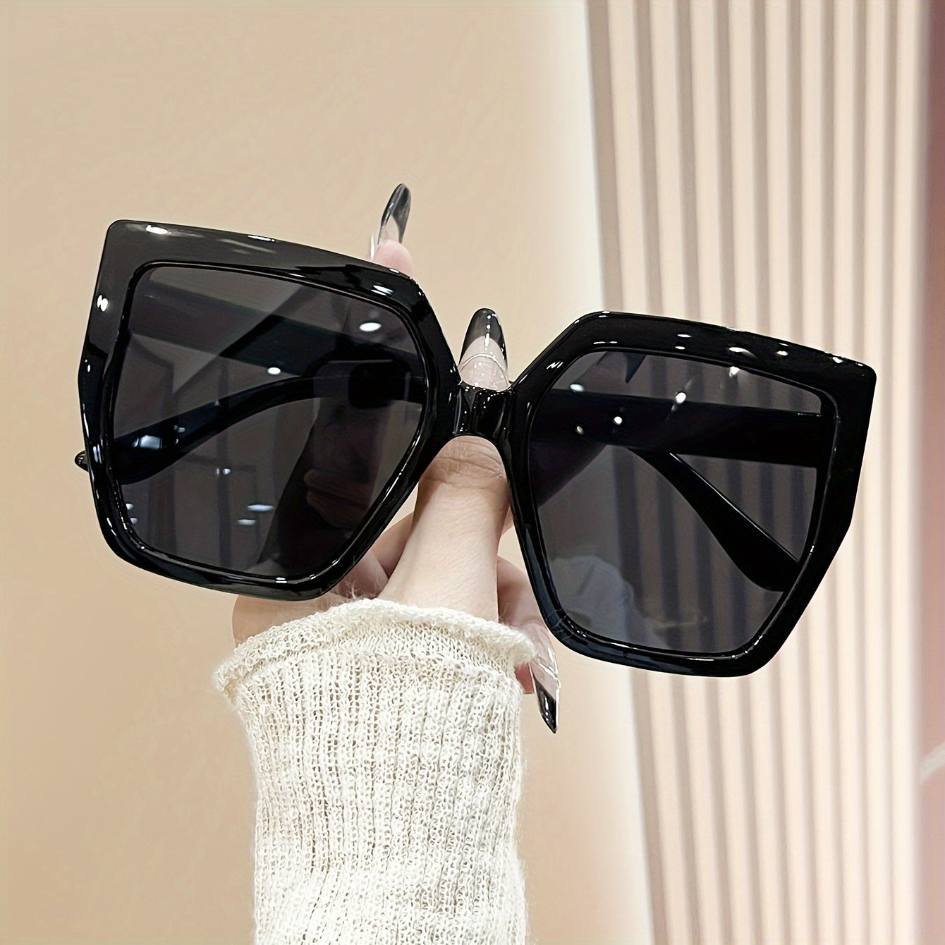 Square Fashion Glasses for Men Women Lightweight Anti-Glare Tortoiseshell Black