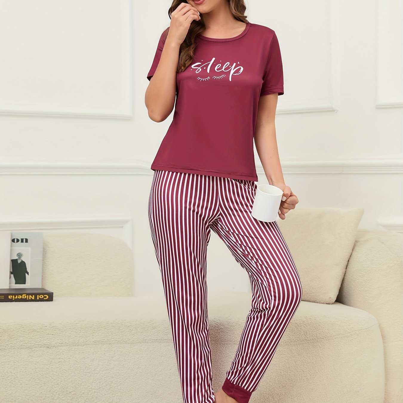 Conjunto de ropa de descanso para mujer, camiseta de manga corta y pantalones a rayas, poliéster y spandex, para todas las estaciones