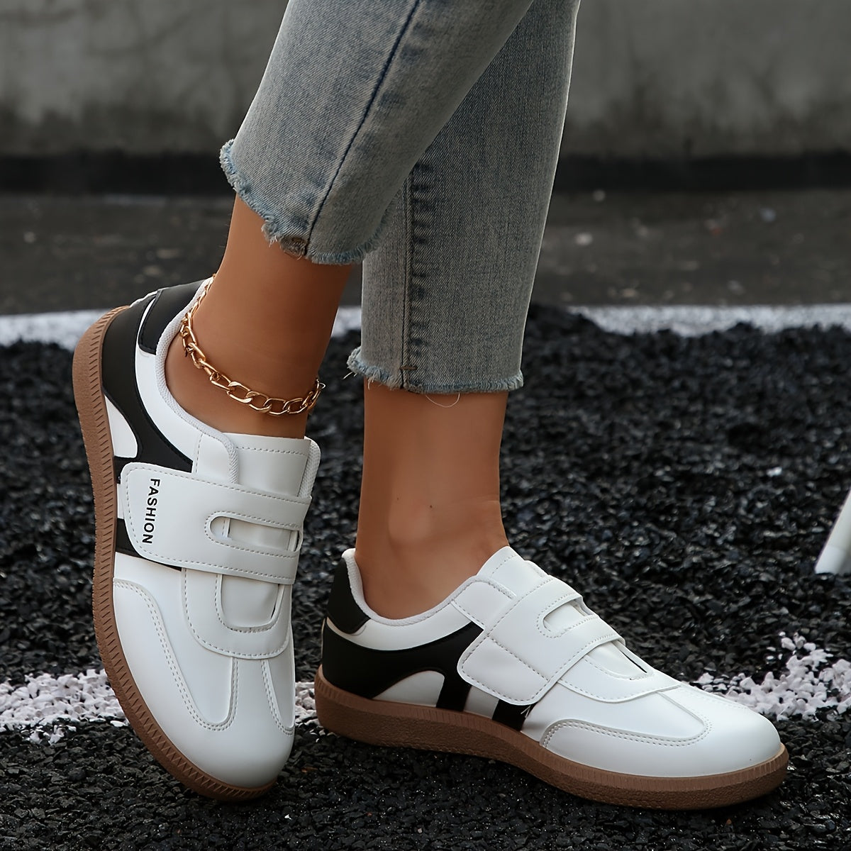 Women Casual Sports Shoes Flat Breathable Sneakers Black White