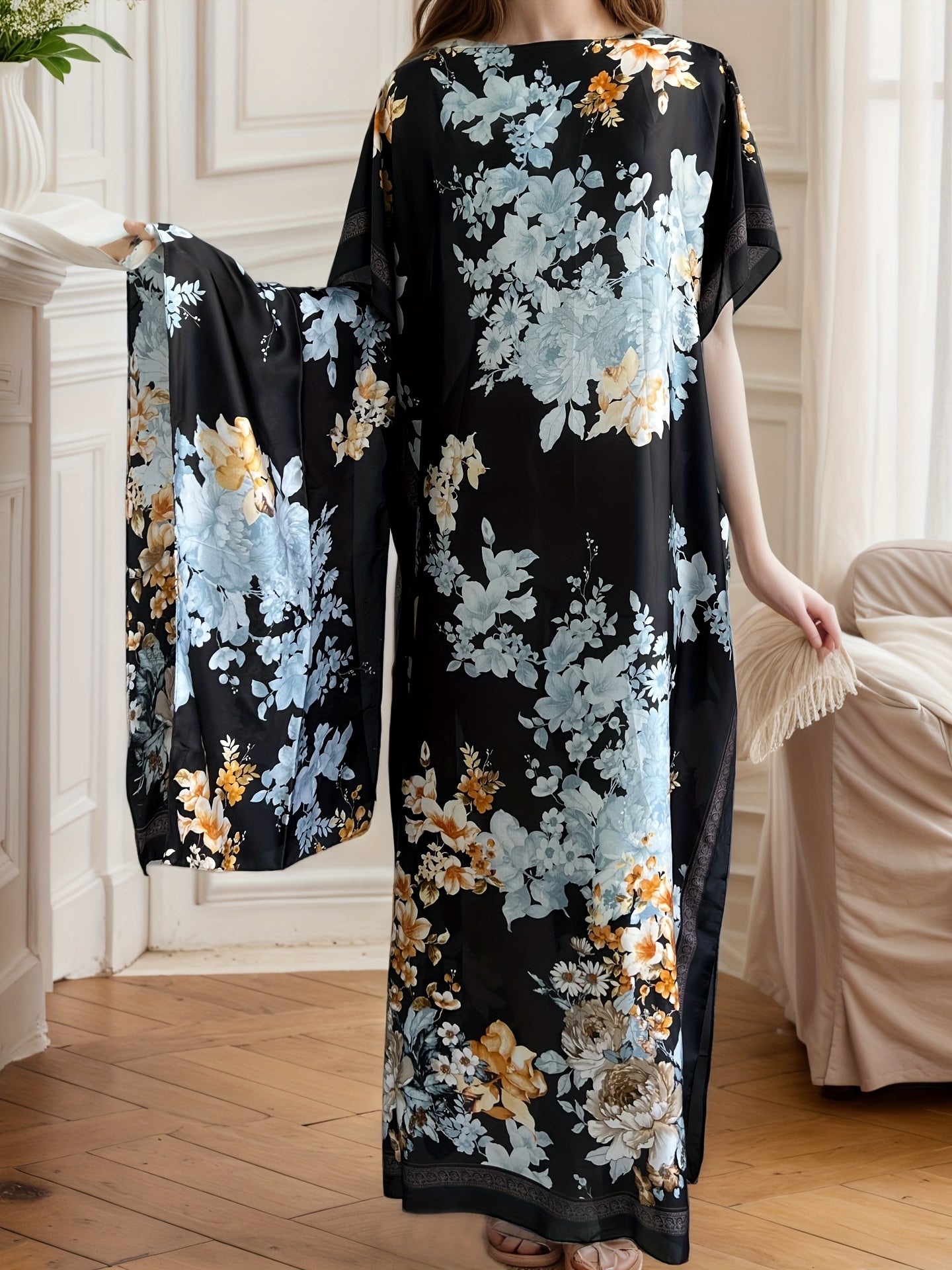 Plus o'lcham ayollar uchun qora gullik maxi kiyim va sharf, qisqa qo'l, erkin fit