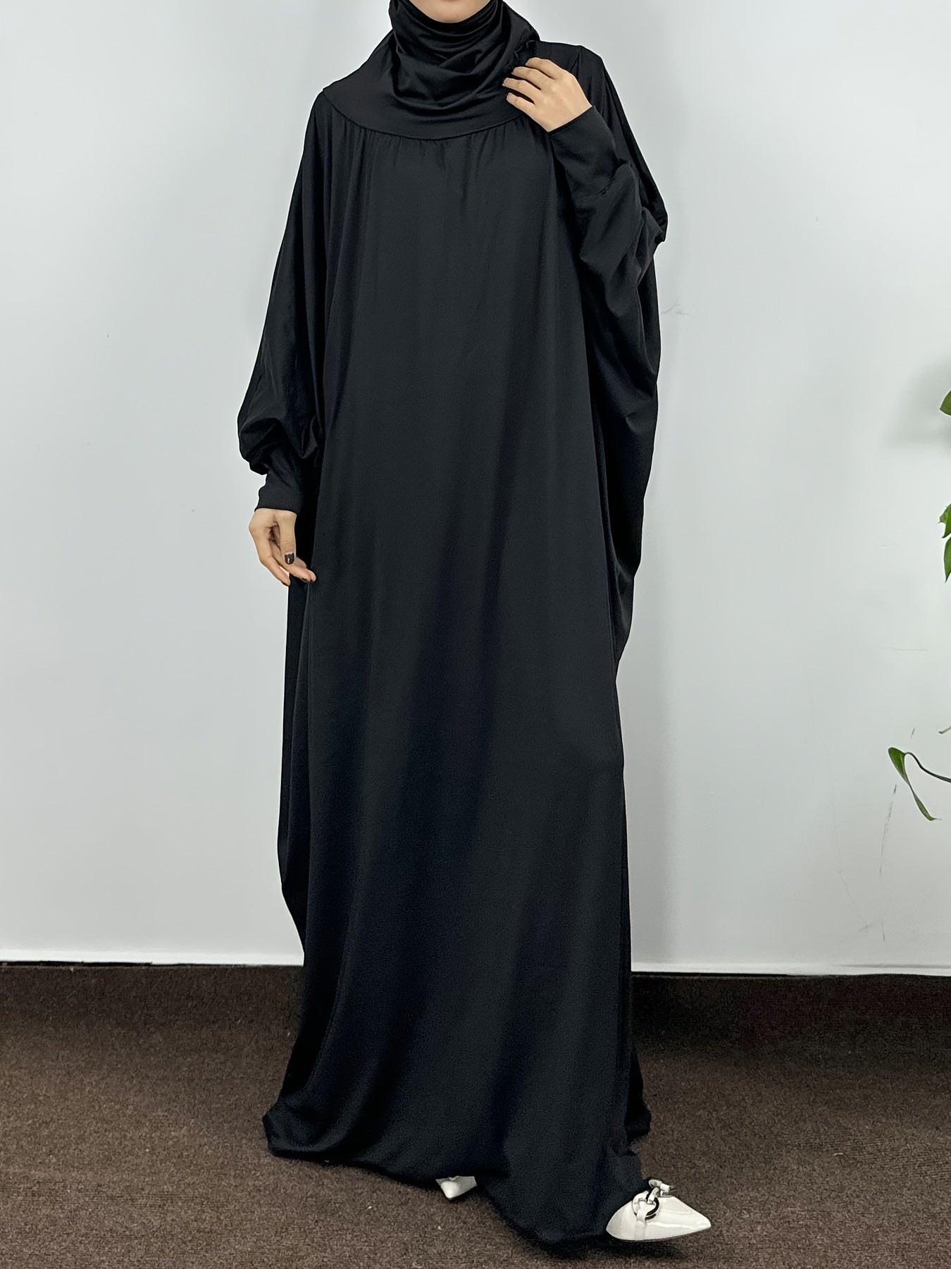 Women’s Solid Color Long Sleeve Hooded Maxi Abaya in Polyester