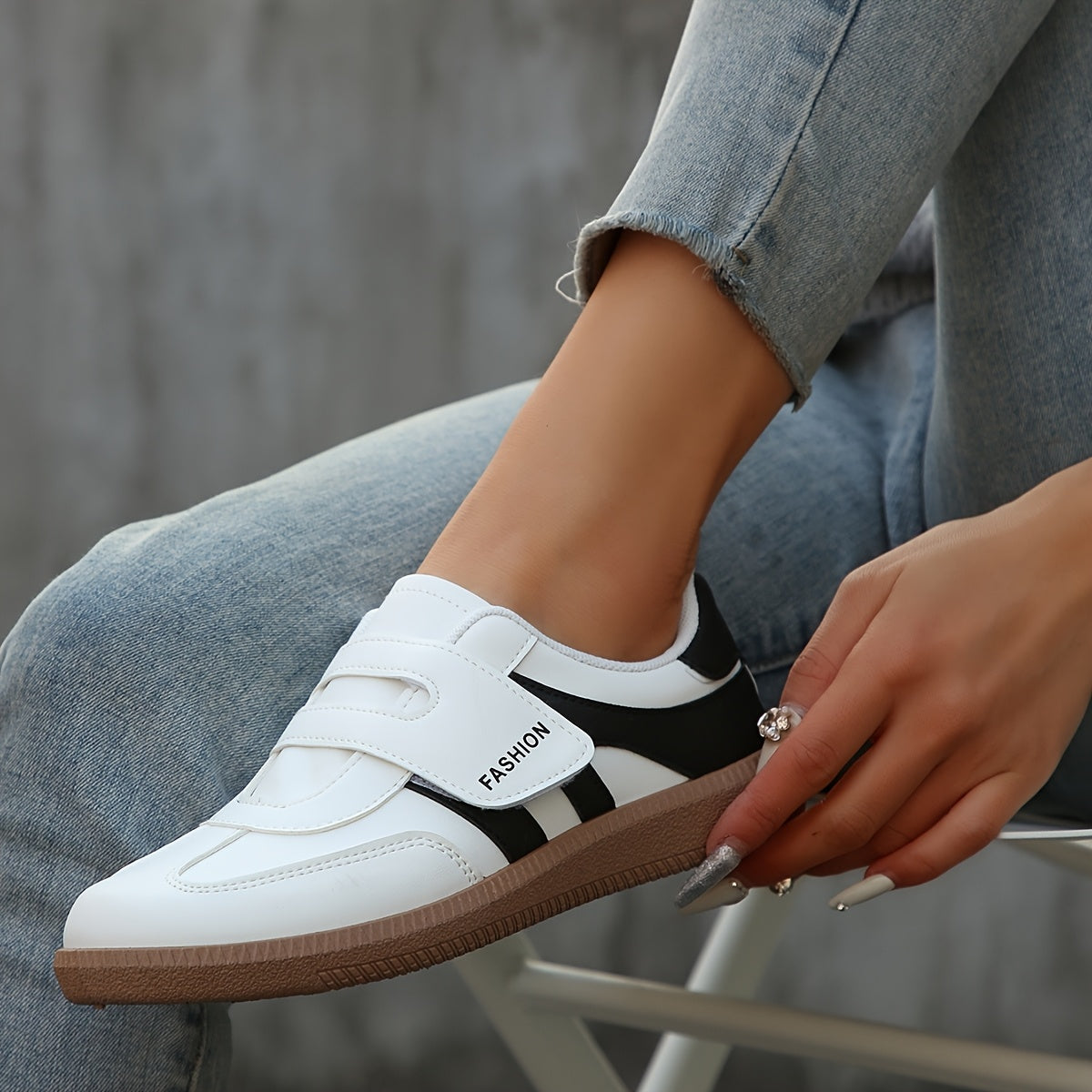 Women Casual Sports Shoes Flat Breathable Sneakers Black White