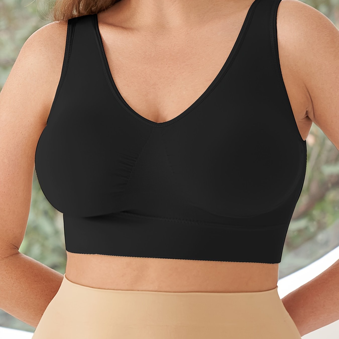 Plus Size Women's Sports Bra for Running and Yoga Black Large