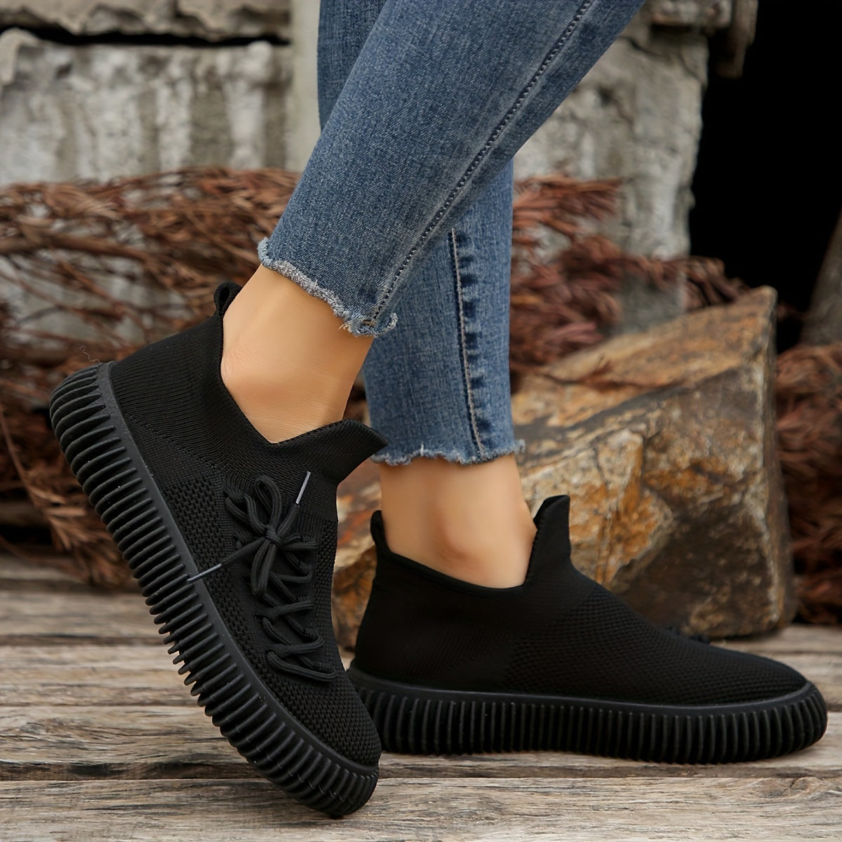 Women's Solid Color Breathable Knit Lace-Up Sneakers Low Top Shoes