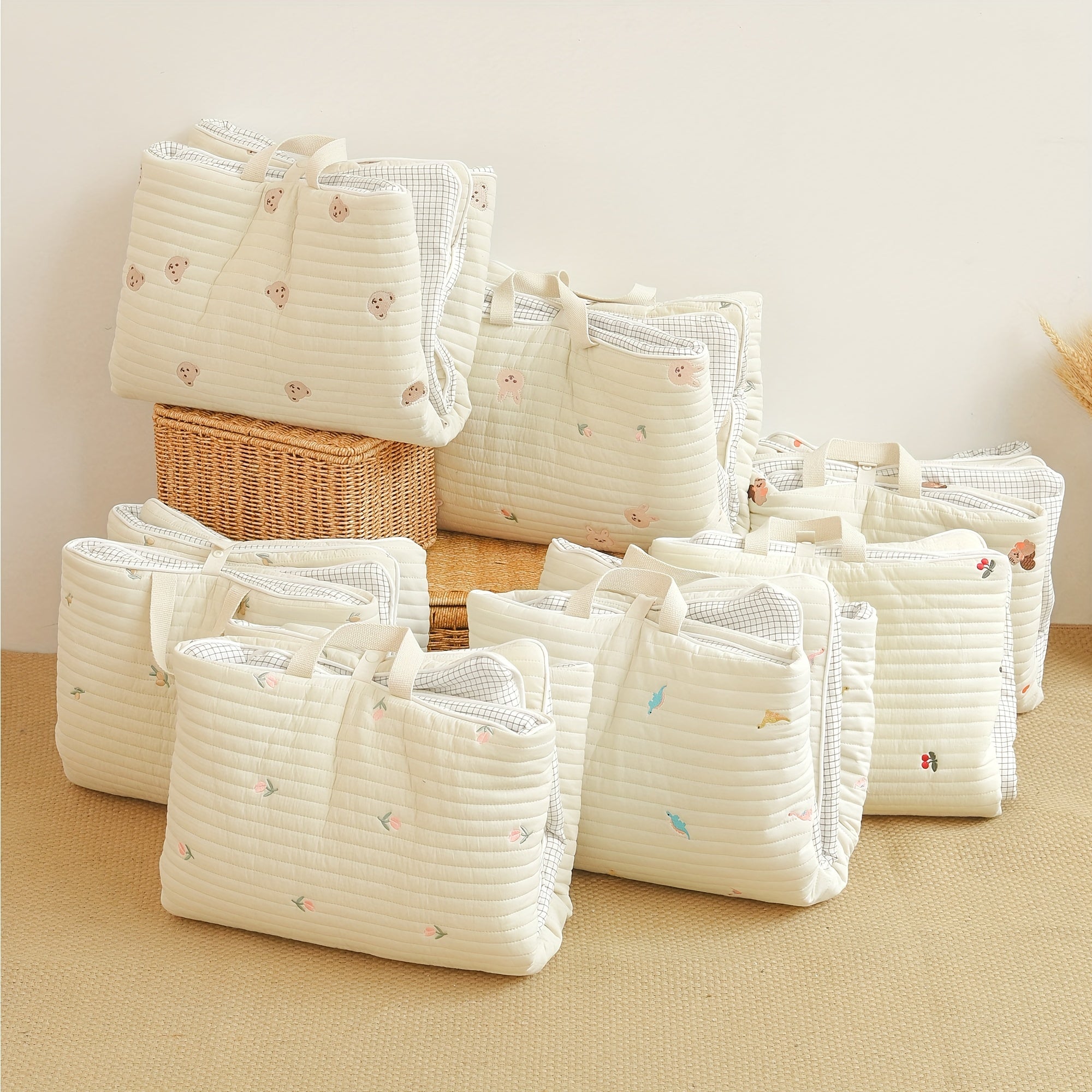 Портативный, складной и мягкий полиэстеровый матрасик для сна с вышитым дизайном для маленьких детей. Идеален для путешествий и использования в детском саду. Цвет: слоновая кость.