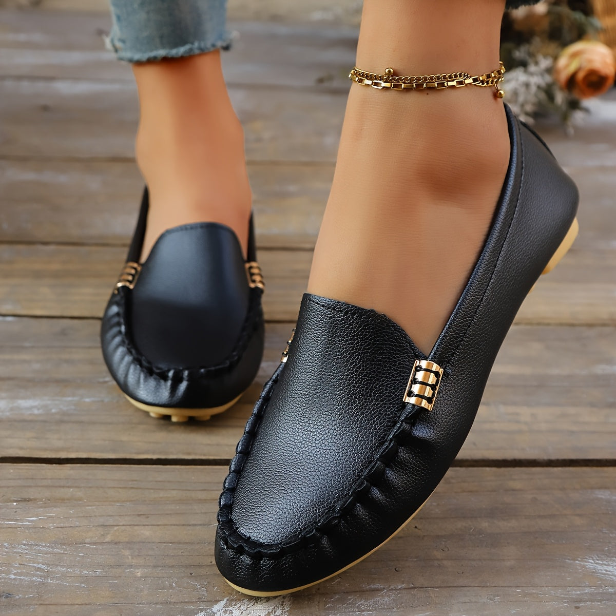 Women's Slip-On Flats Leather PU Round Toe Breathable Casual Formal Shoes