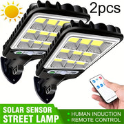 Quyosh energiyasi bilan ishlaydigan LED ko'cha chiroqlari harakat sensoriga, masofadan boshqarish pultiga va inson induksiyasiga ega. Tashqi foydalanish uchun plastik lampochka, litiy batareya va infraqizil sensor funksiyasi bilan birga keladi.