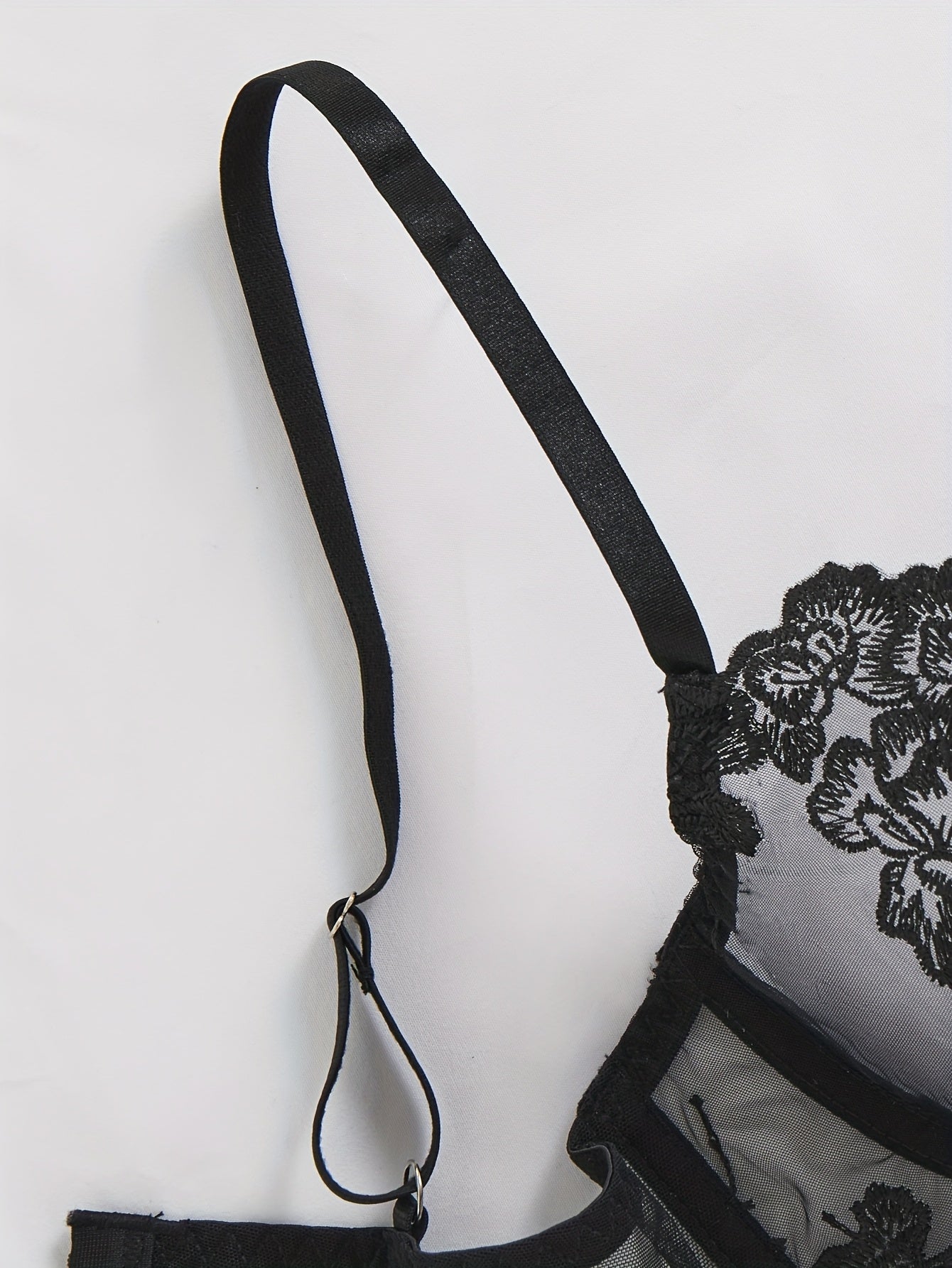 Floral Embroidered Lingerie Set for Women Medium Support Underwire Bra and Briefs