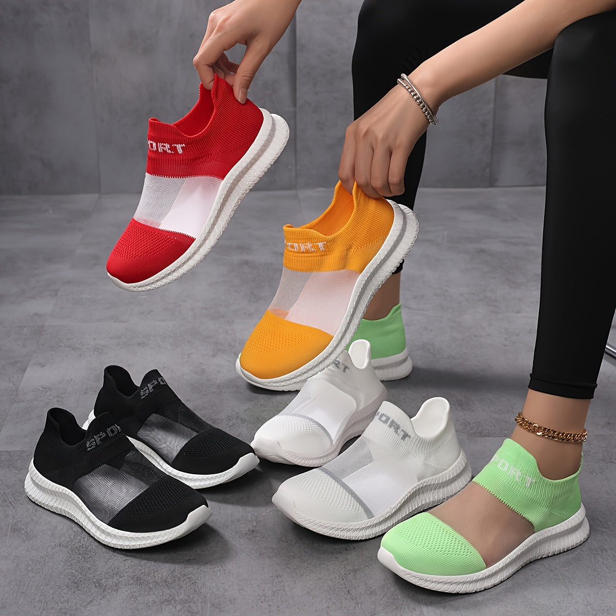 Ayollar uchun nafas oladigan slip-on sport poyabzali, yengil mato ustki qismi, qizil va oq, kundalik va sport uchun mos