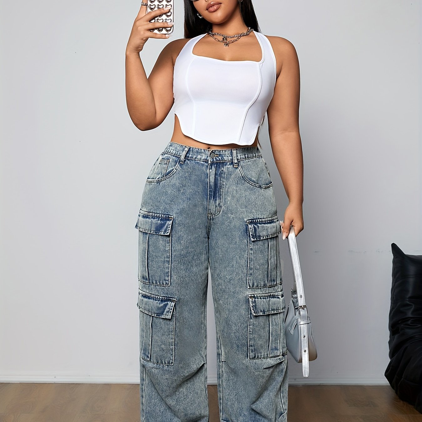 Women's Plus Size Cargo Jeans Loose Fit Denim Pants with Pockets
