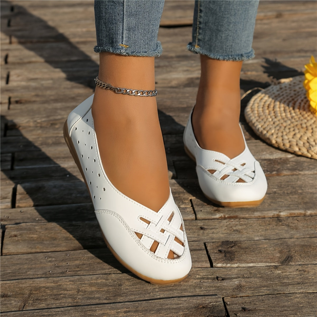 Women's Casual Flat Shoes Hollow Design Rubber Sole Non-Slip Comfortable