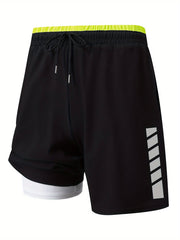 Katta va baland erkaklar uchun yozda kiyish uchun mo'ljallangan plus o'lchamdagi ochiq sport shortlari.