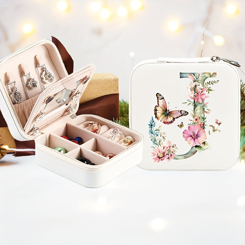 Yolgʻon charm bilan shaxsiylashtirilgan alfavitli flip-top bilan qoplangan, soʻzma-soʻz qoplangan va taqinchoqlarni saqlash uchun quti