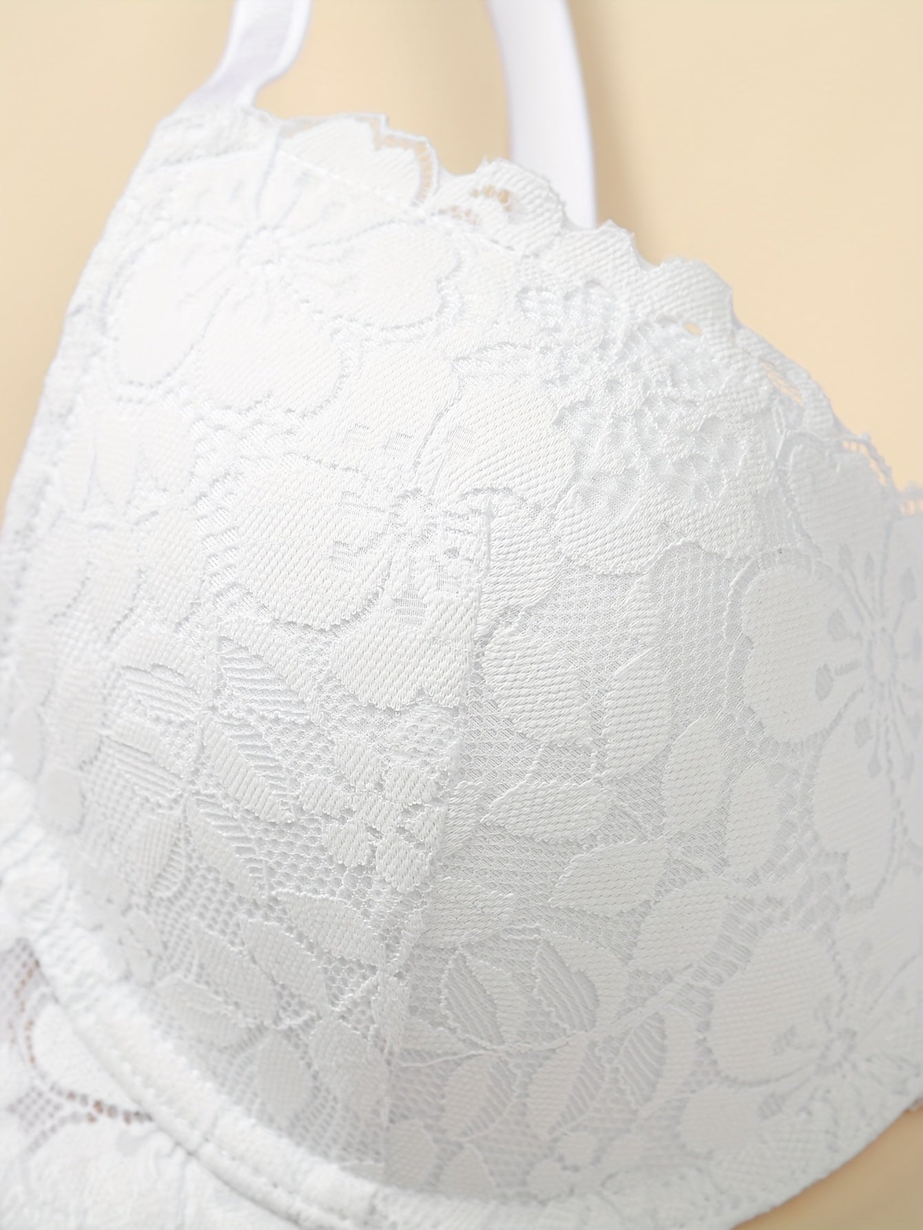 Women's Lace Underwire Bra with Floral Design for Support and Comfort