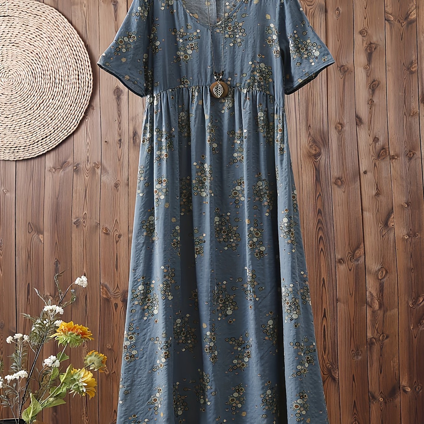 Vestido de talla grande con estampado floral, escote en V y manga corta para primavera y verano