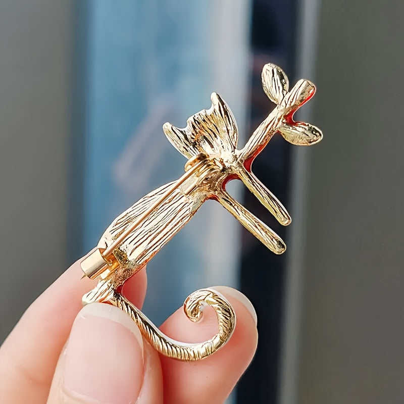 Vintage Style Spotted Cat Brooch for Women's Clothing Retro Animal Accessory