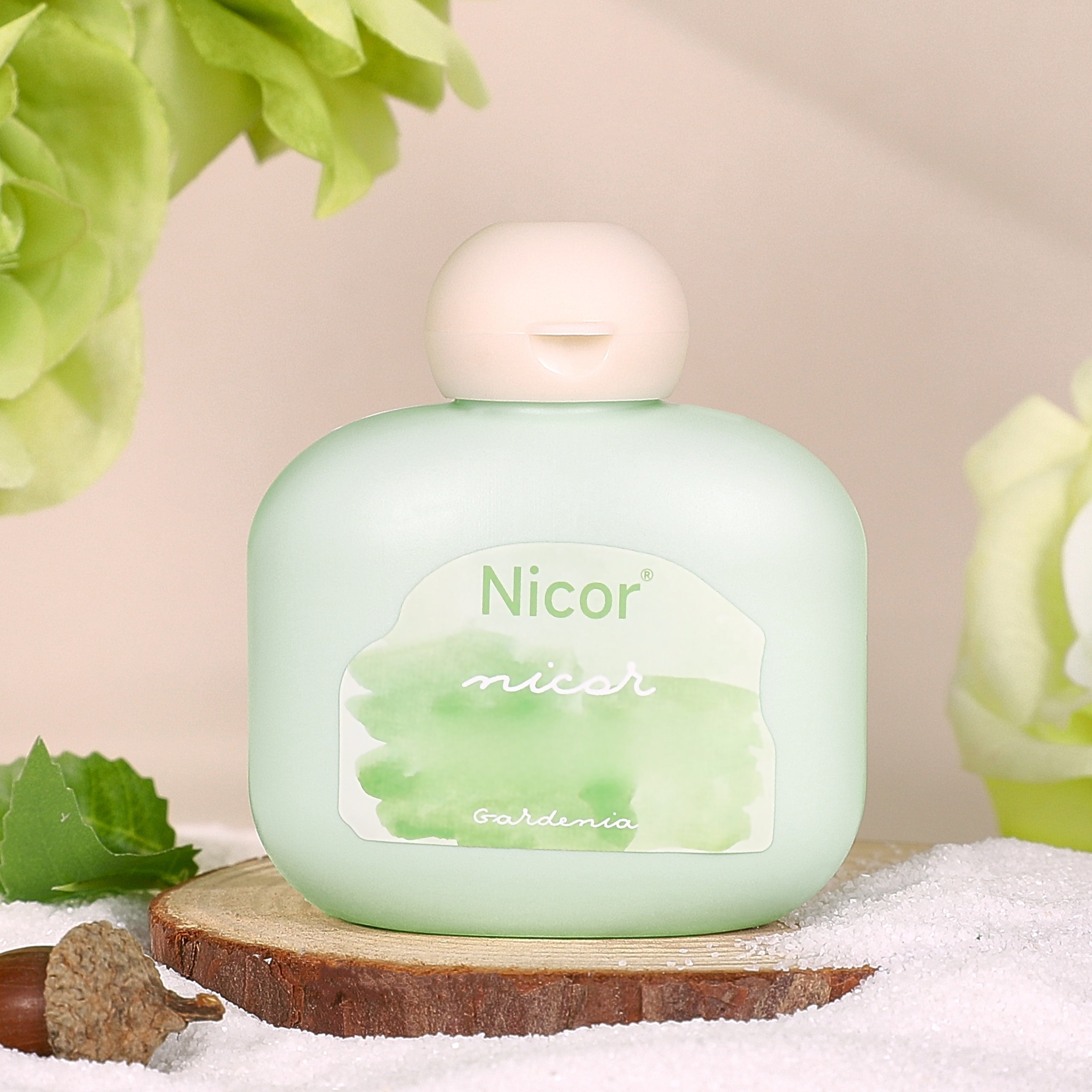 Portable Hand Cream with Plant-Based Hyaluronic Acid and Squalane for Dry Hands