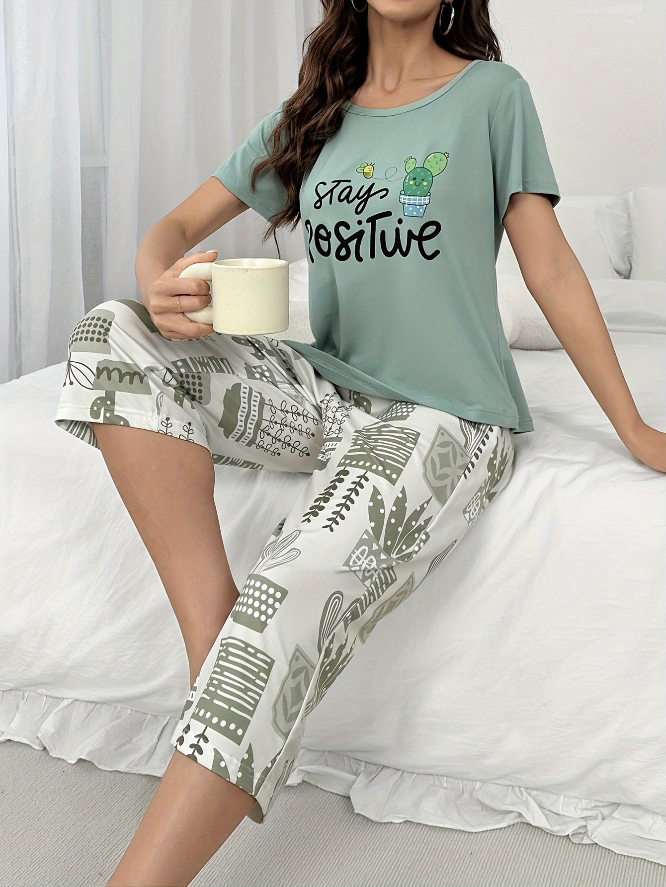 Women's Short Sleeve Pajama Set with Letter Print Top and Capris for Sleepwear and Lounge