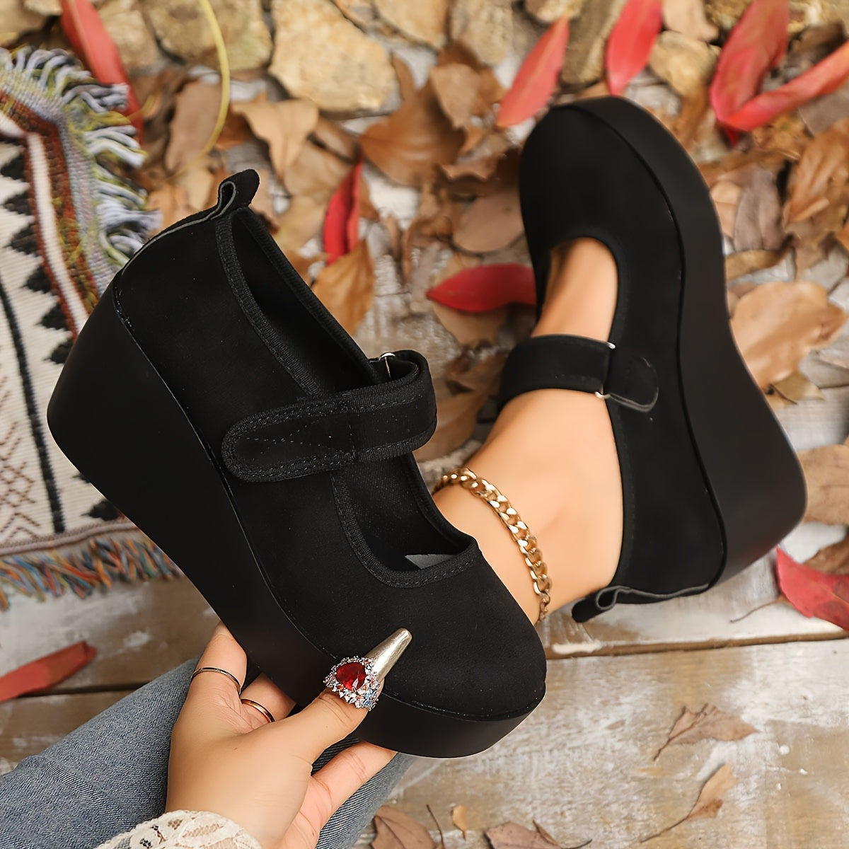 Women Black Flannel Platform Heeled Shoes with Magic Tape for Outdoor Travel