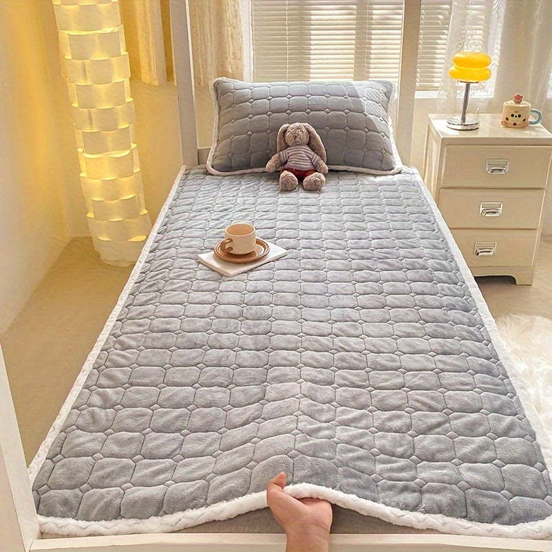 Soft Velvet Mattress Cover for Winter Warmth Twin Size