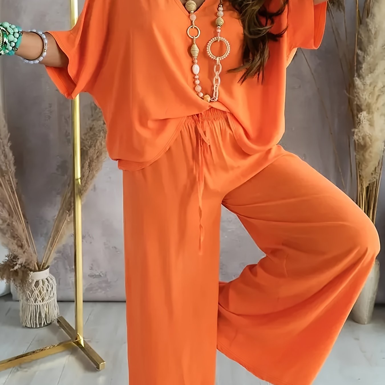 Women's Solid Color Clothing Set with V-Neck Top and Wide Leg Pants