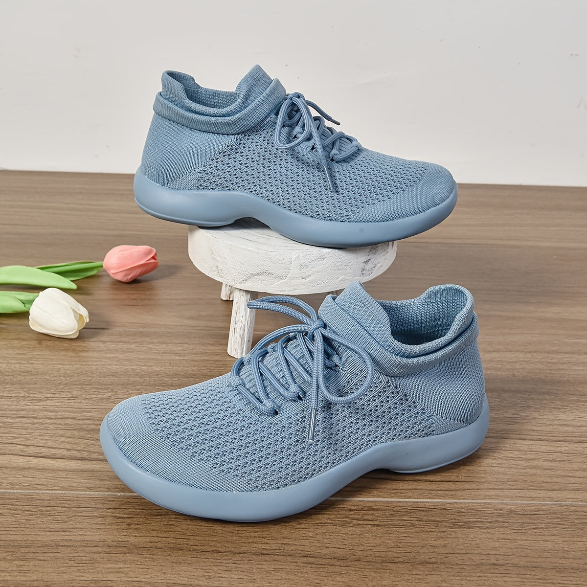 Women's Casual Low Top Lace Up Walking Shoes Breathable Non Slip Fabric