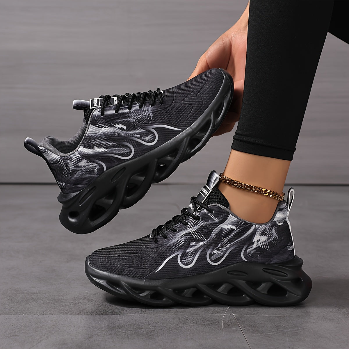 Women's Mesh Fabric Sneakers Low Top Lace-Up All-Season Casual Running Shoes