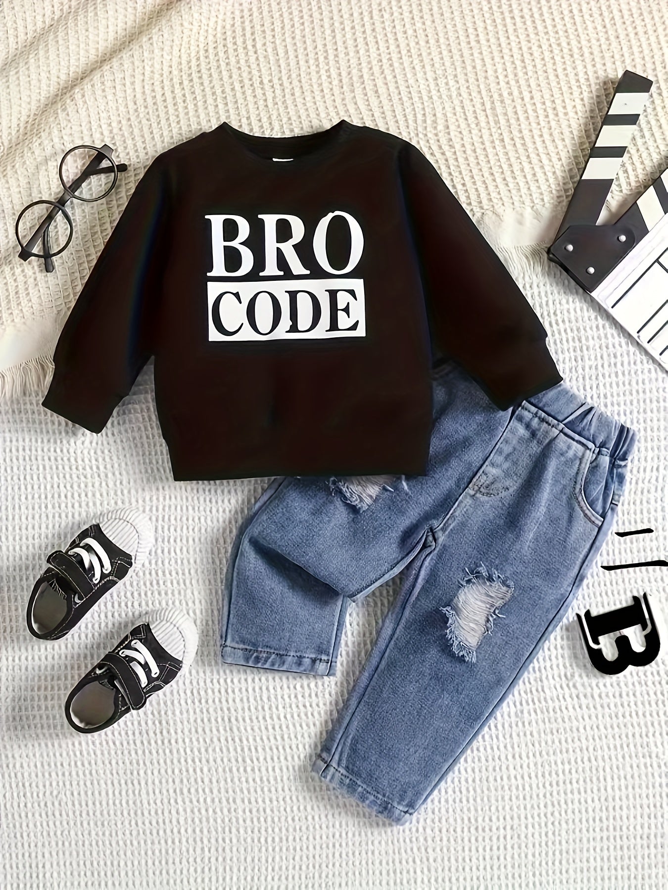 Boys' Fall Winter Casual Sweatshirt and Jeans Set with Letter Print and Stretch Fabric