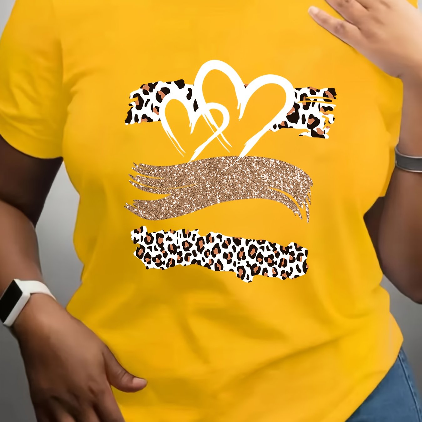 Plus Size Women's Short Sleeve T-Shirt Vibrant Yellow Leopard Print Glitter Heart