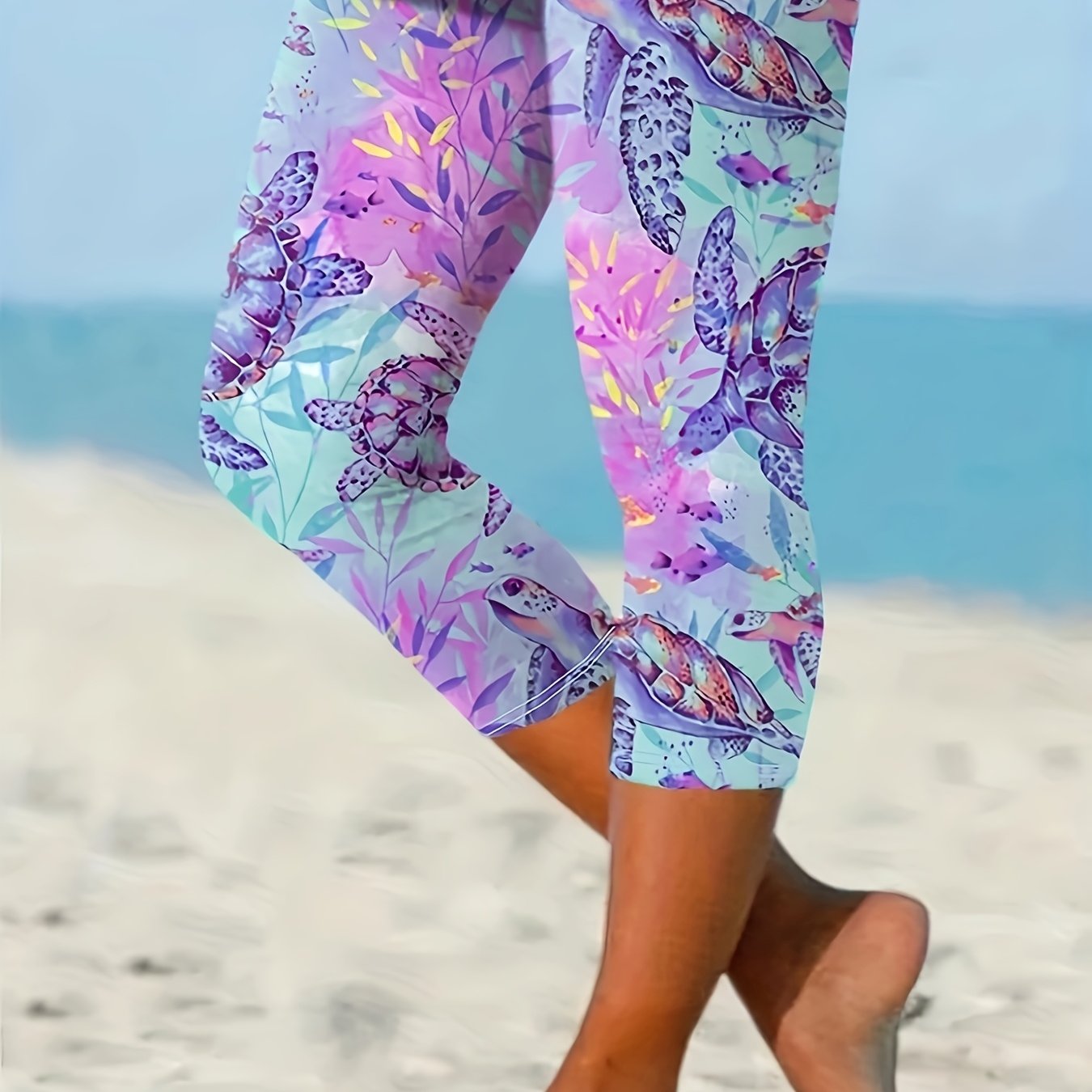 Plus Size Women's Turtle Print Leggings with Vibrant Beach Design