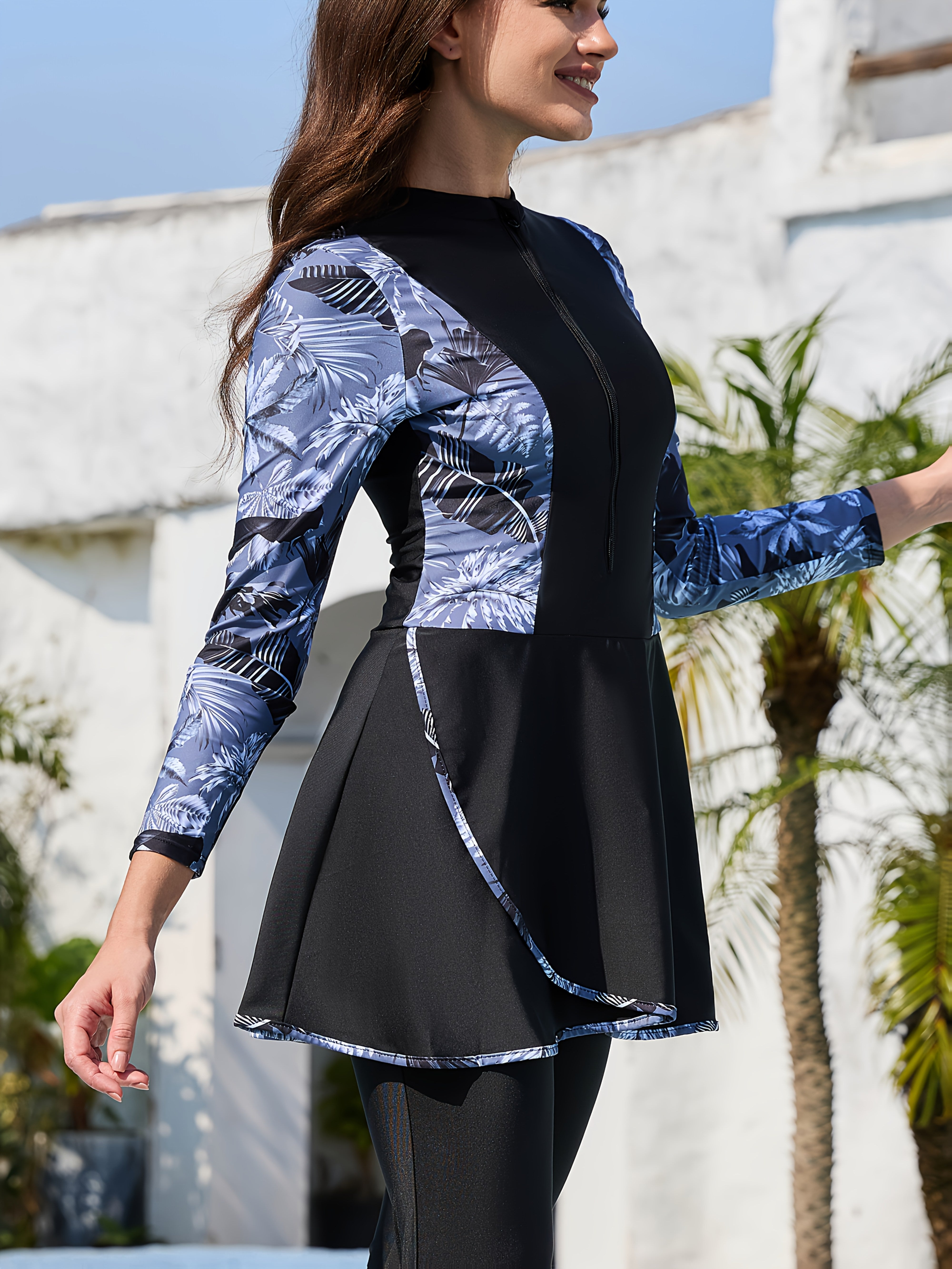 Топ-танкини для женщин с принтом тропических растений, длинными рукавами, застежкой на молнии и эластичной тканью.