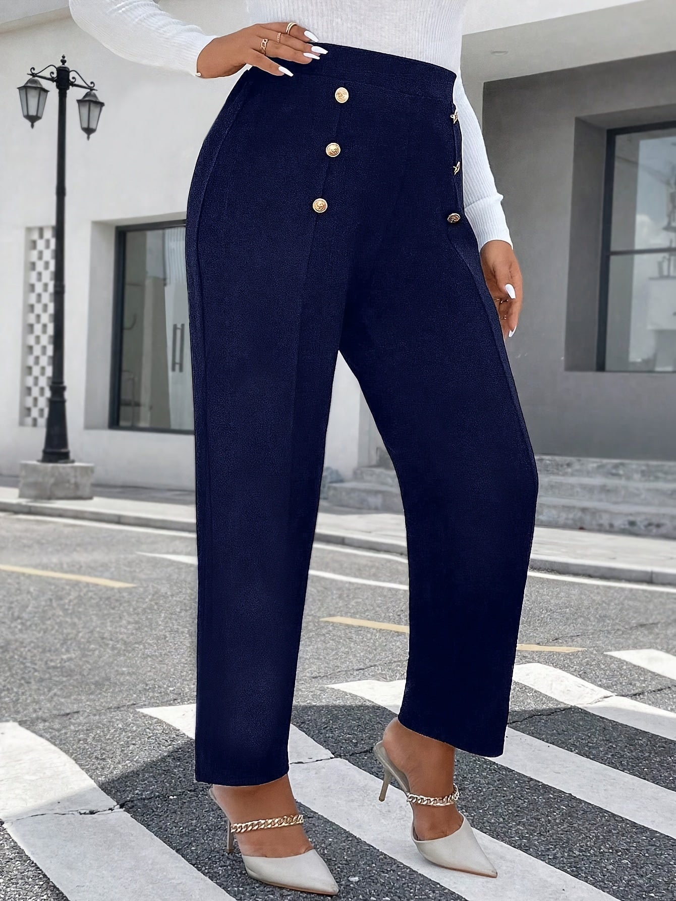 Брюки большого размера черные с высокой талией и прямым кроем, с деталями из пуговиц, из полиэстеровой смеси