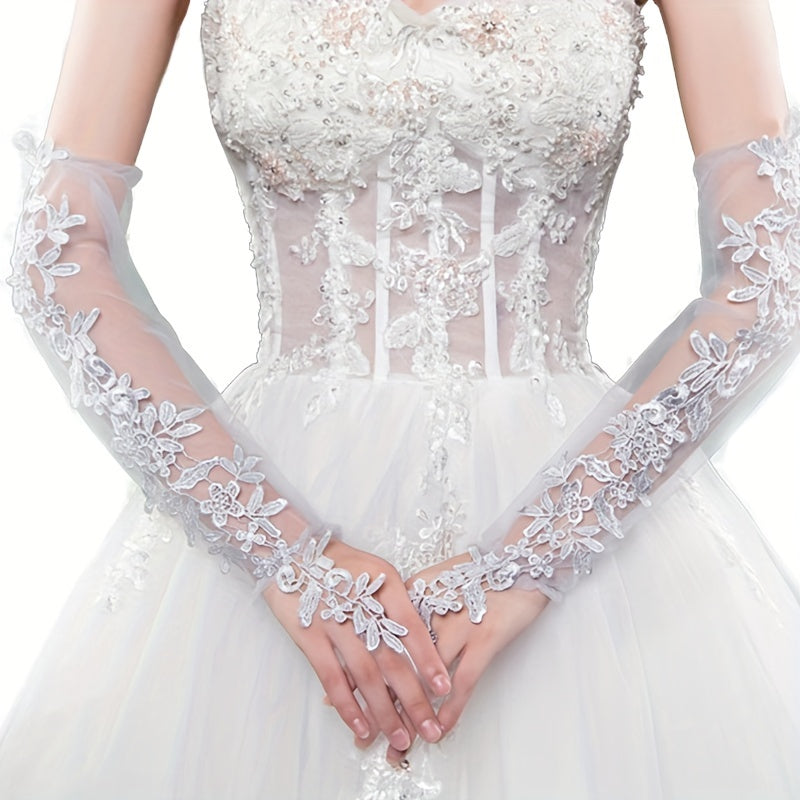 Elegant Bridal Gloves with Lace Detail, Lightweight and Airy for Weddings