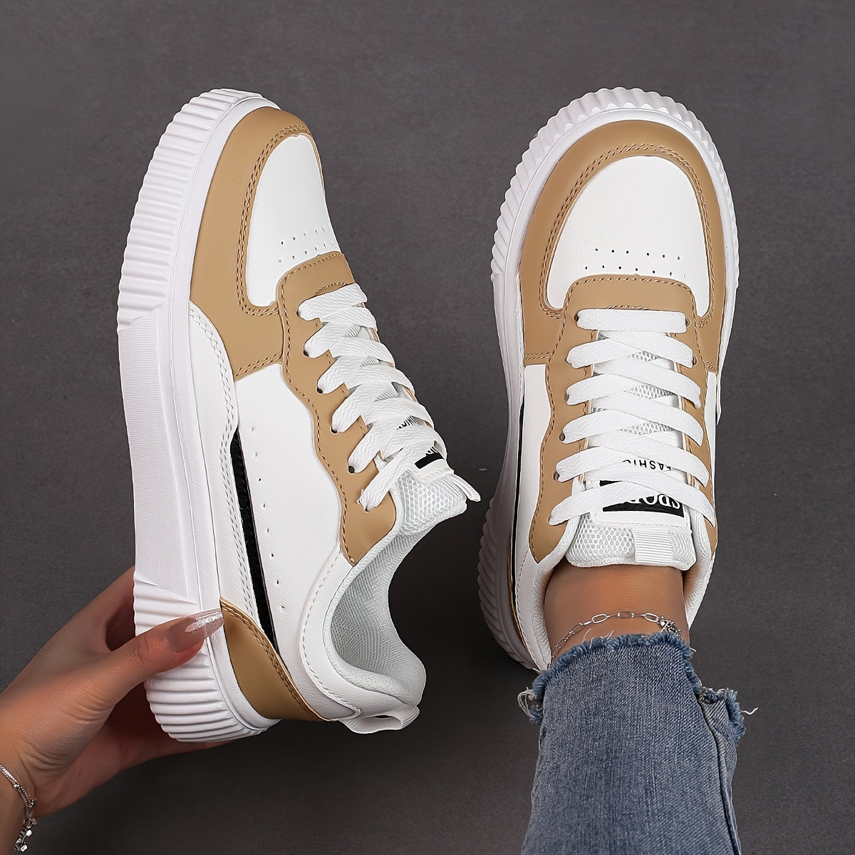 Women's Casual Sneakers Breathable Mesh Non-Slip Sole Running Shoes