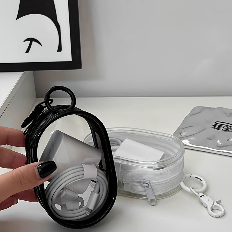 Компактный PVC-кошелек для аксессуаров для зарядного устройства, наушников и кабелей. Идеален для организации в поездках, размеры 10,01 см x 3,51 см.