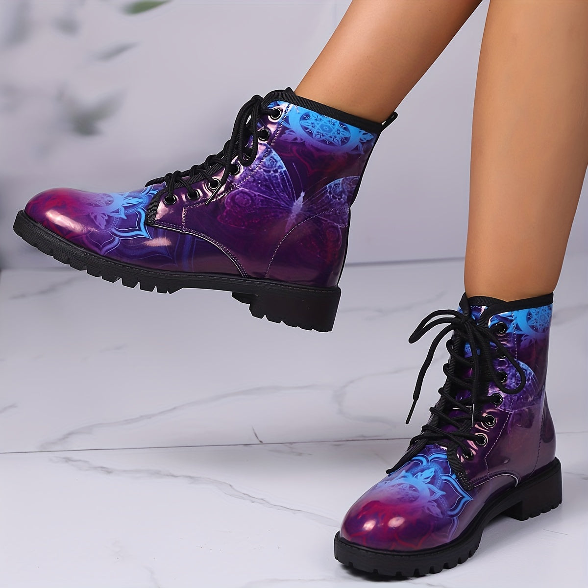 Women’s Butterfly Print Combat Boots Casual Round Toe Lace Up Ankle Boots