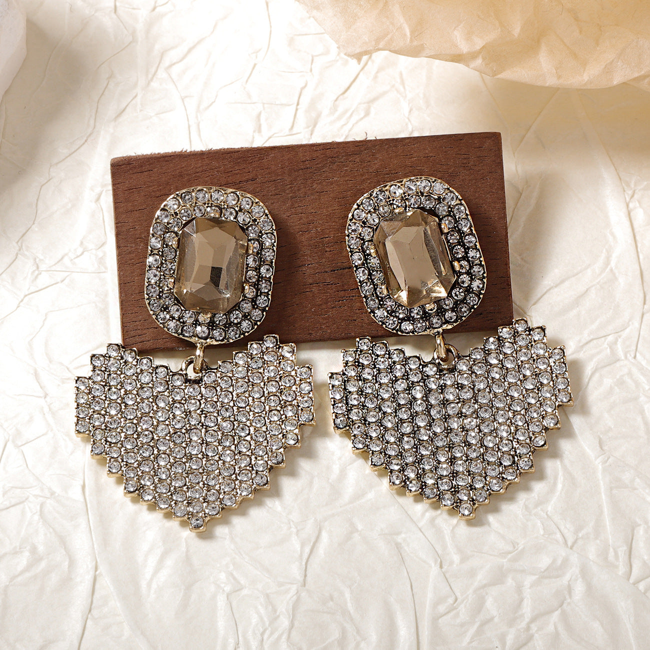 Heart-Shaped Alloy Drop Earrings with Rhinestones for Boho Style