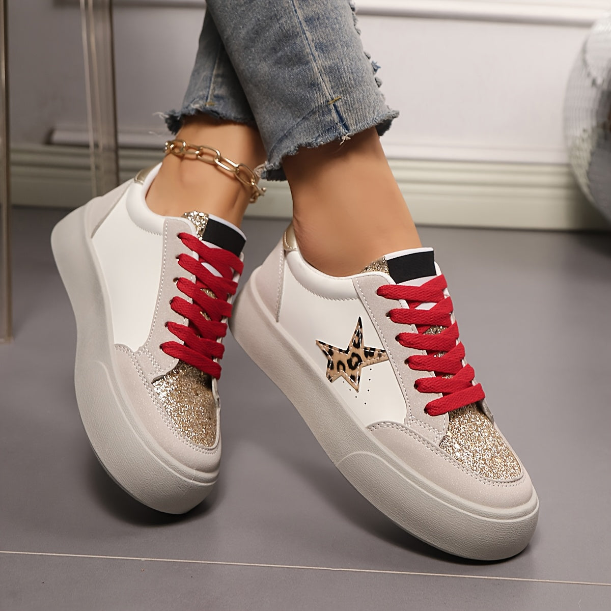 Women’s Leopard Print Casual Sneakers with Glitter Accents and Breathable Design