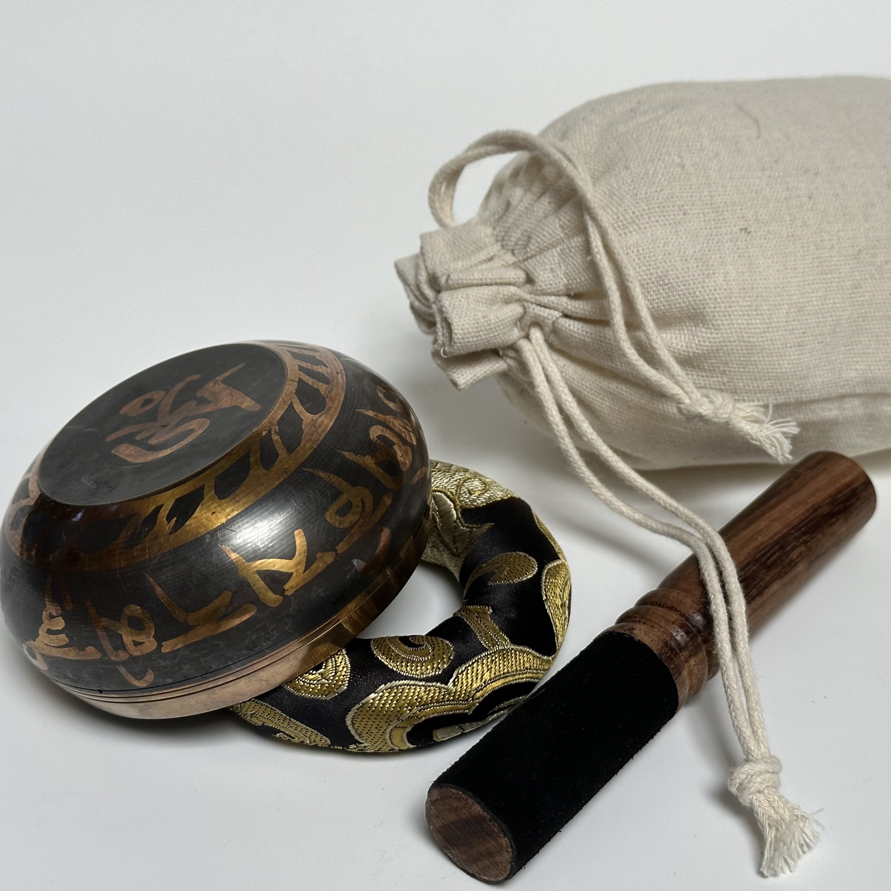 3.15 dyuymli ovozli chashka meditatsiya yoga uchun aksessuarlar bilan qora, sariq, oltin