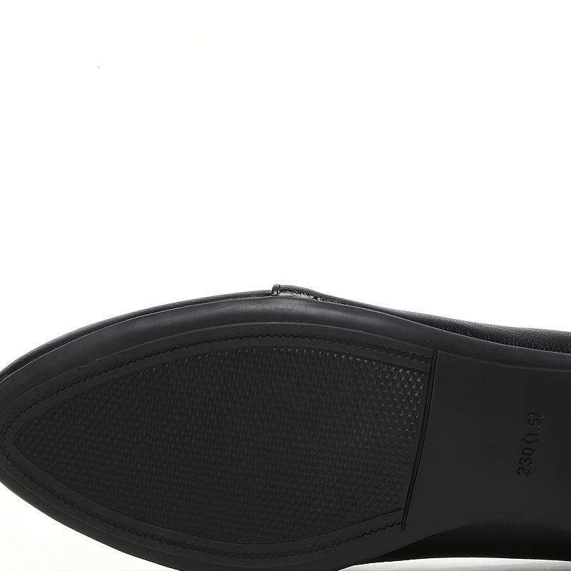 Kundalik kiyish uchun ideal, yumshoq taglik va qalin tovonli, modali bir rangli slip-on poyabzallar.