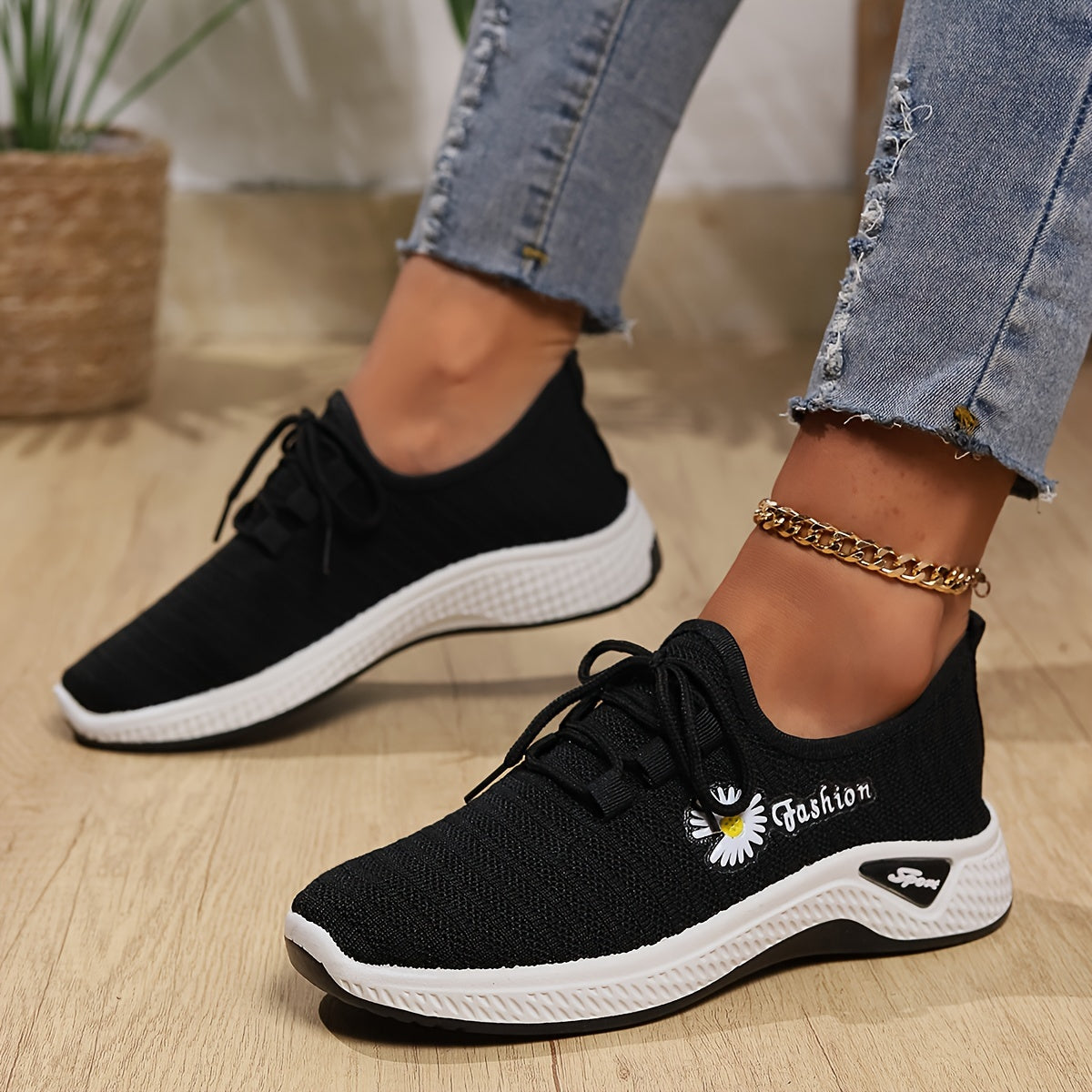 Women's Floral Pattern Lace-Up Sneakers Breathable Soft Sole Running Shoes