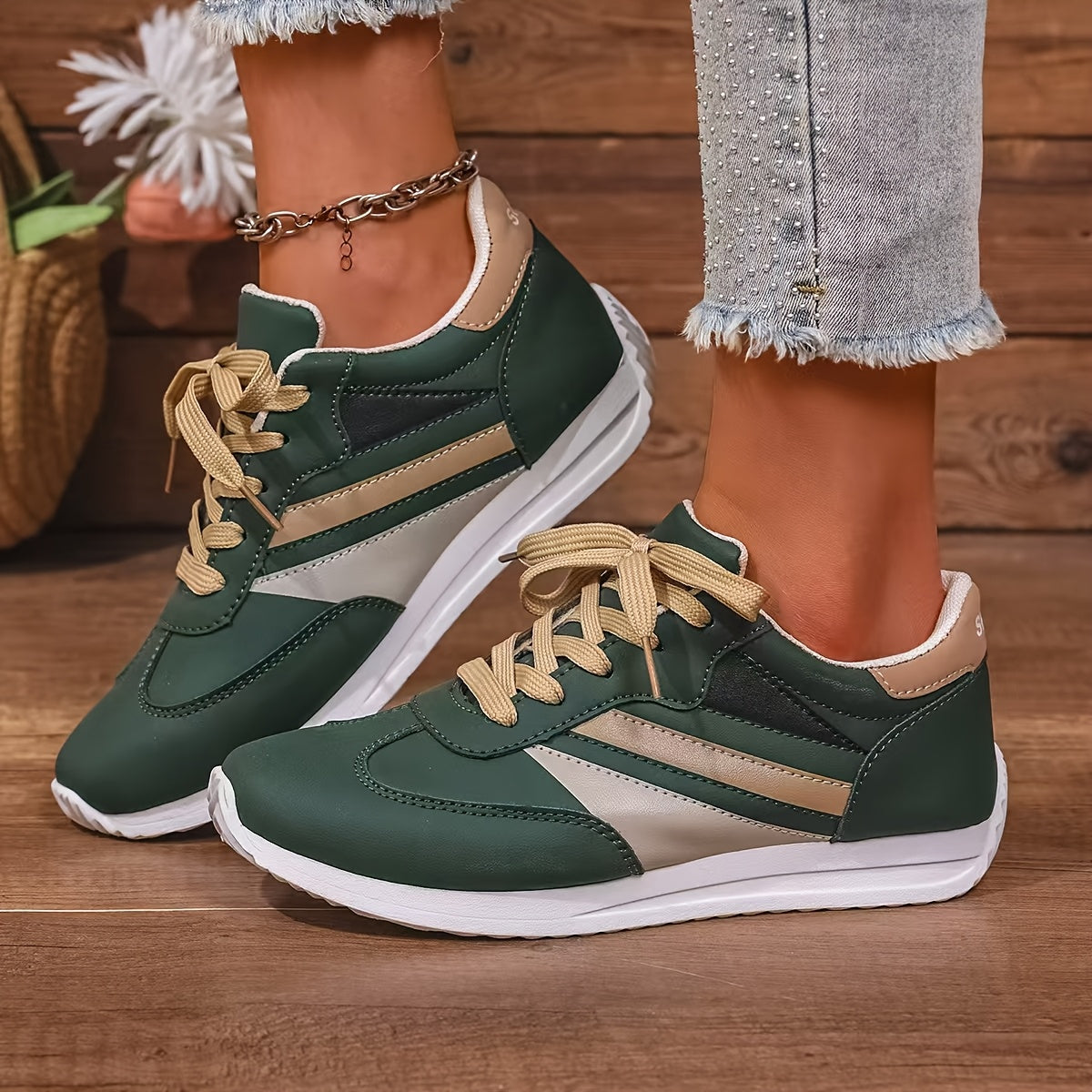 Women's Classic Fashion Sneakers Lightweight Non-Slip Casual Sports Shoes