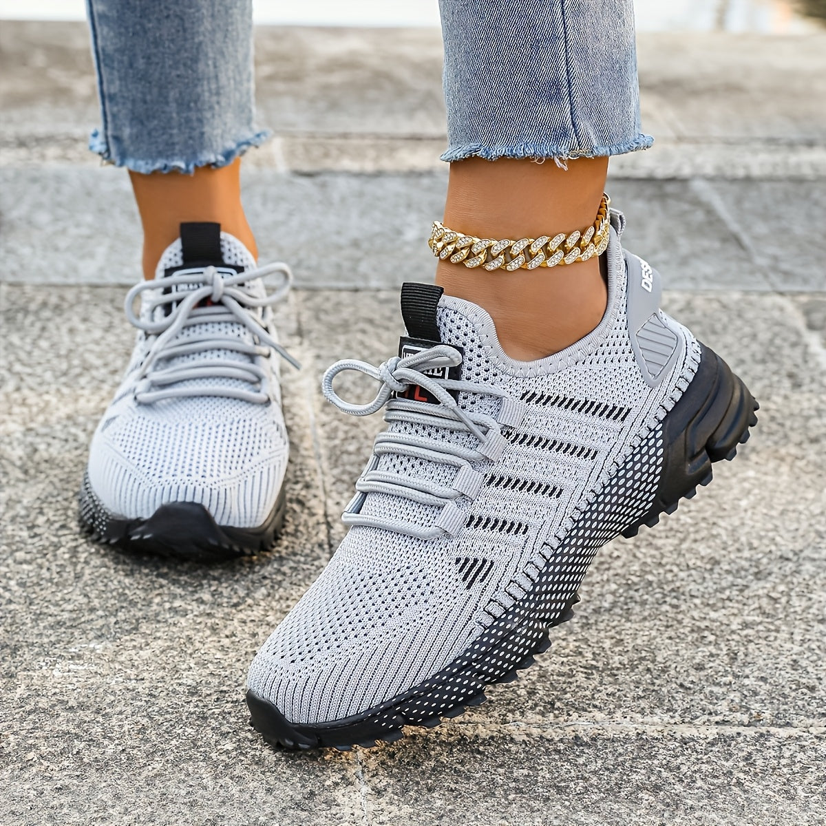 Ayollar uchun kundalik qora slip-on sport poyafzallari nafas oladigan yozgi sport poyafzallari