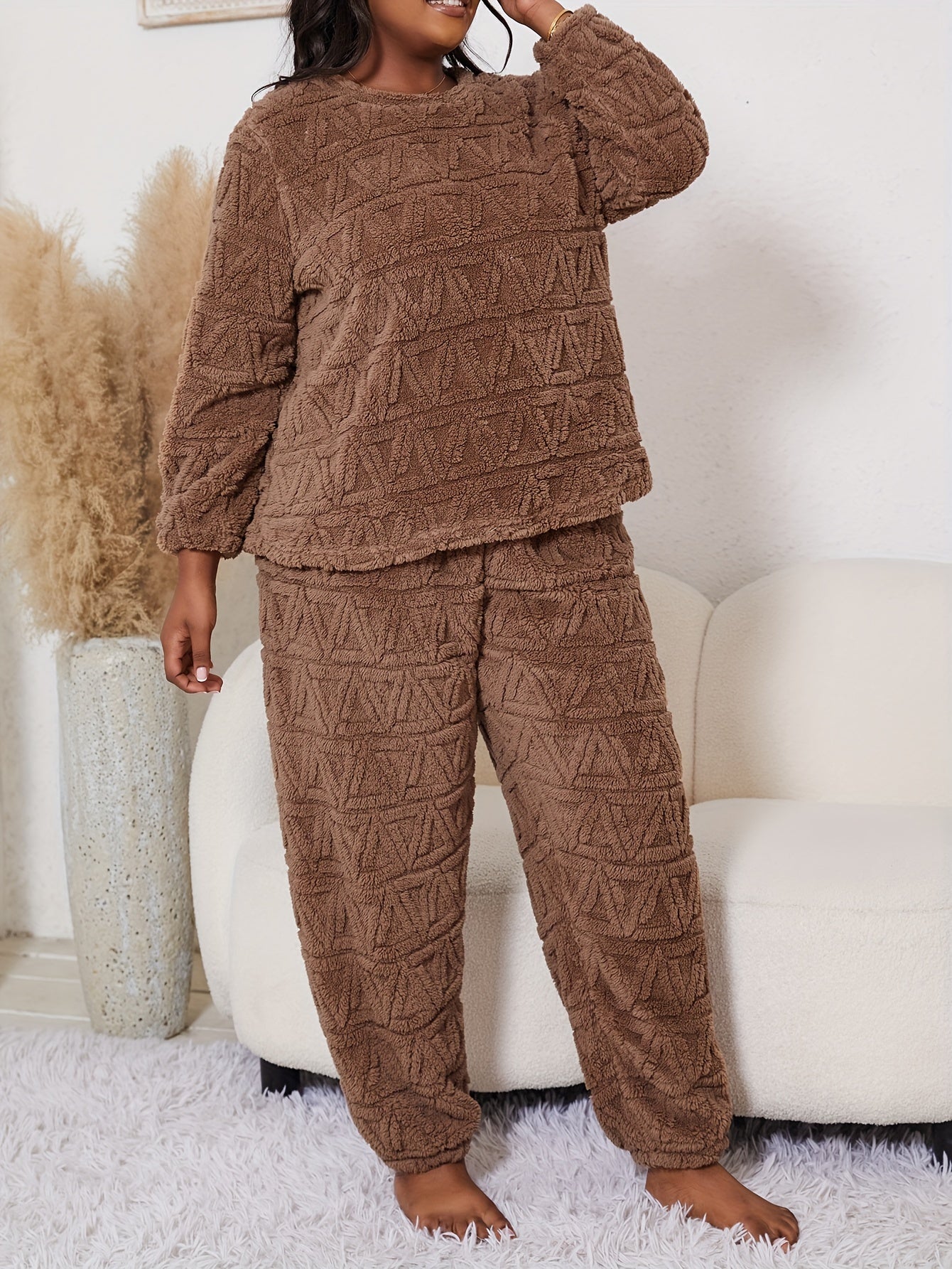Women's Velvet Warm Pajama Set with Long Sleeve Top and Checkered Pants