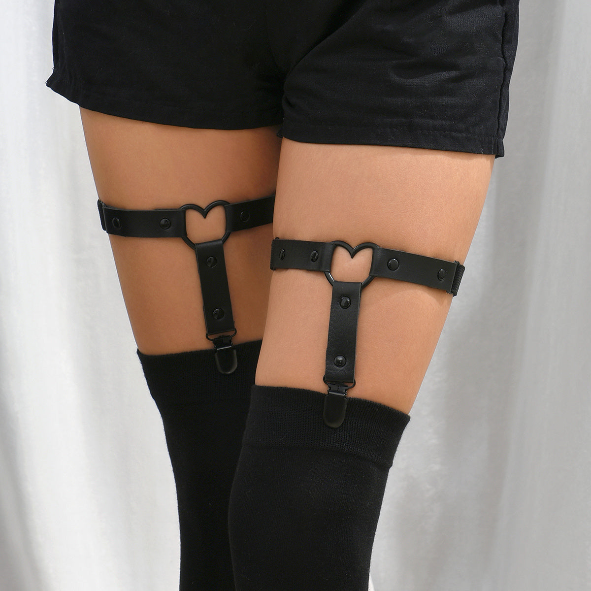 Black Gothic Thigh Garter with Anti-Slip Clips and Adjustable Heart Detail for Ladies