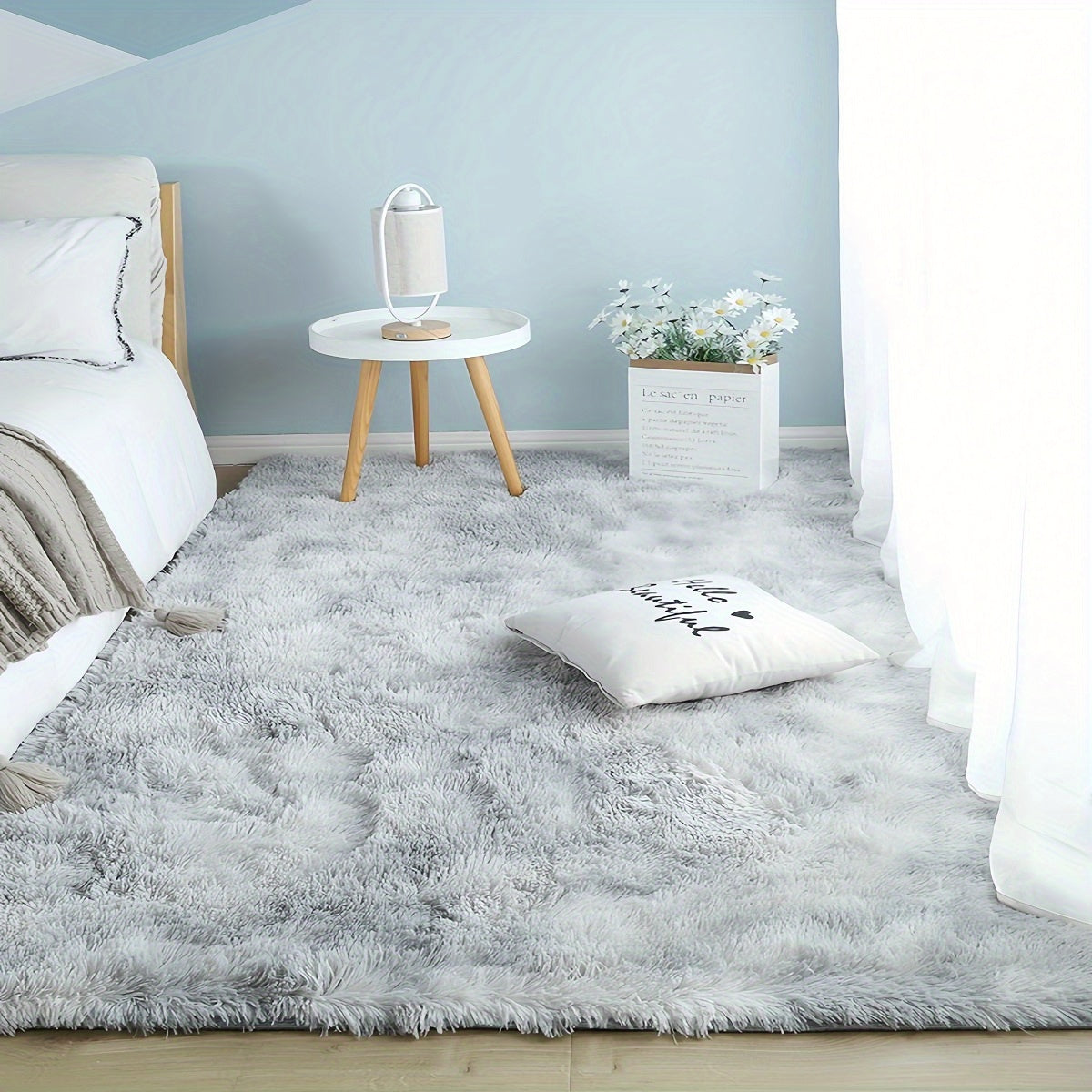 O'z makoningizni 1 dona Zamonaviy Oddiy Tie-dye Uzun Pile Gilam bilan ko'taring. Bu yumshoq va qulay gilam formaldehid va har qanday o'ziga xos hiddan xoli. U to'kilmaslik va so'nmaslik xususiyatlariga ega bo'lib, quyidagi turli joylar uchun ideal:
